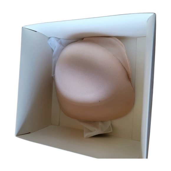 Nearly Me Casual Weighted Symmetrical Foam Breast Form Size 7 Style #560 - Picture 1 of 6